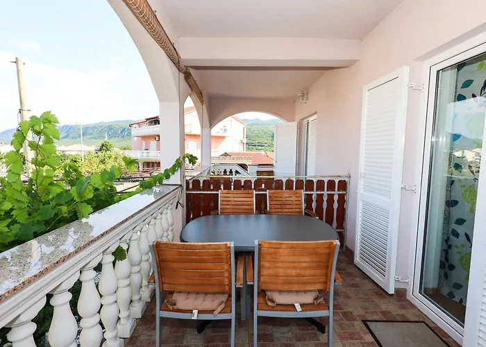 Apartament Sabira *