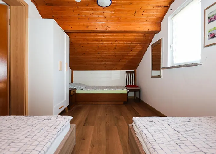 Apartament Sabira *