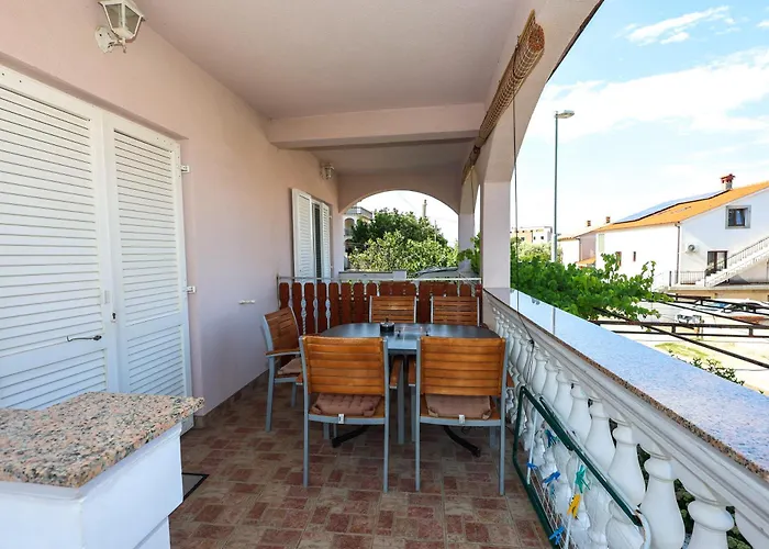 Sabira 노비비노돌스키